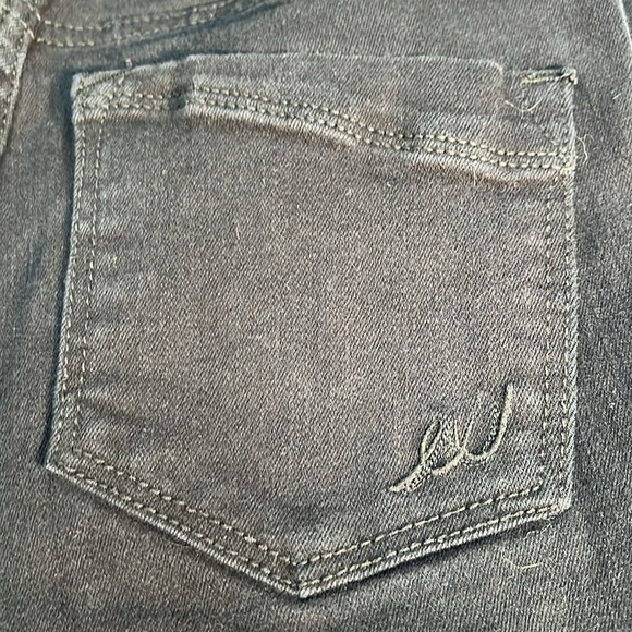 Express Black Denim Cropped Legging Mid Rise Skinny Jean. Raw Edge Hem w/zippers - Picture 6 of 6